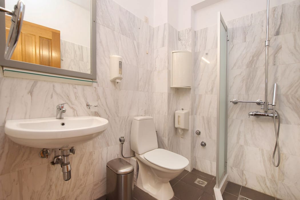 porto-fiscardo-room-10-bathroom