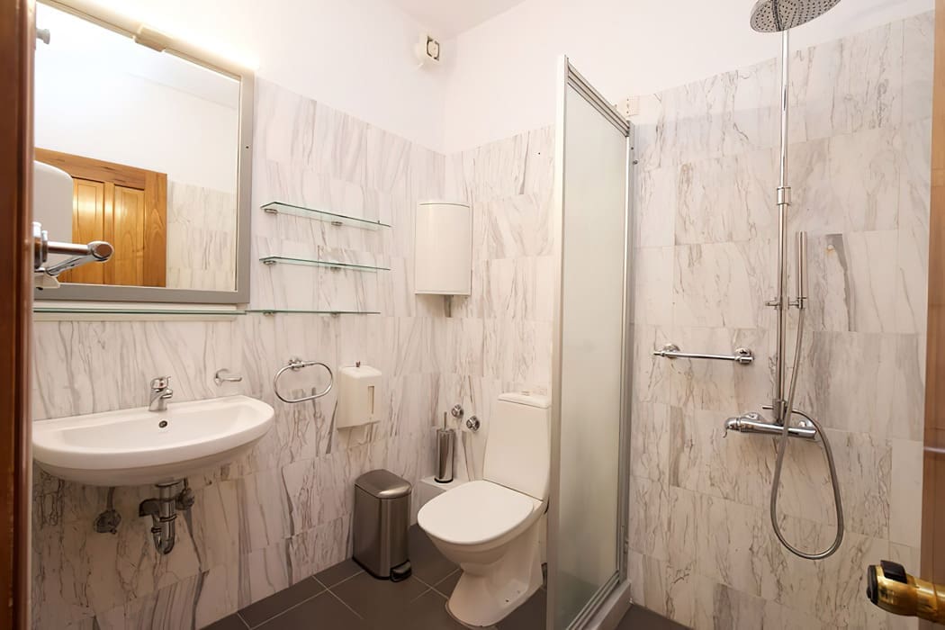 porto-fiscardo-room-7-bathroom