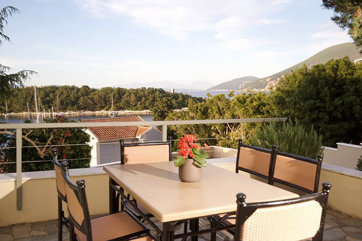 porto-fiscardo-room-7-terrace