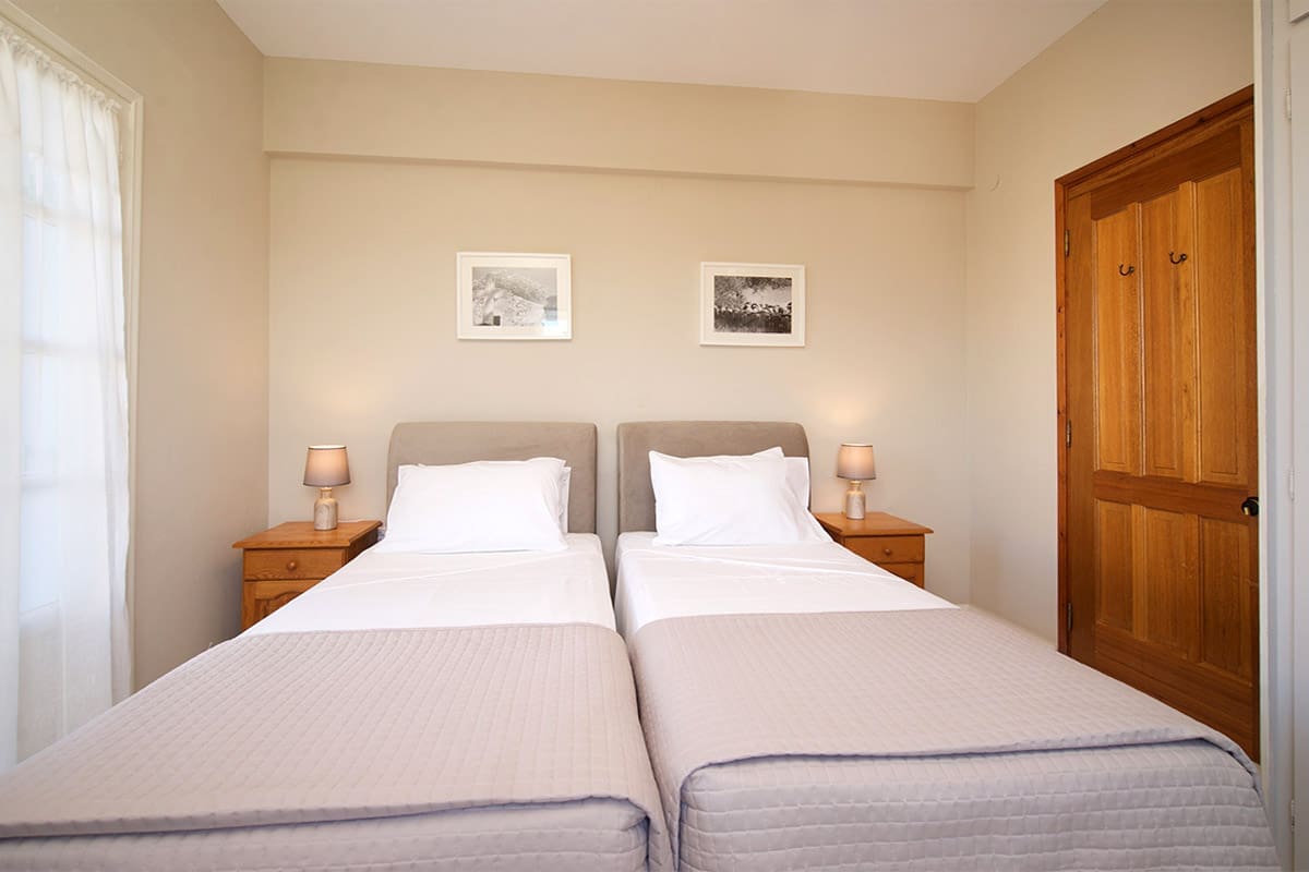 porto-fiscardo-room-8-spare-bedroom