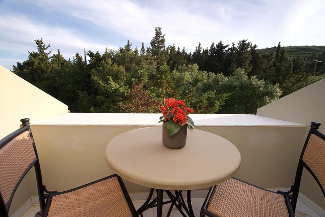 porto-fiscardo-room-9-balcony