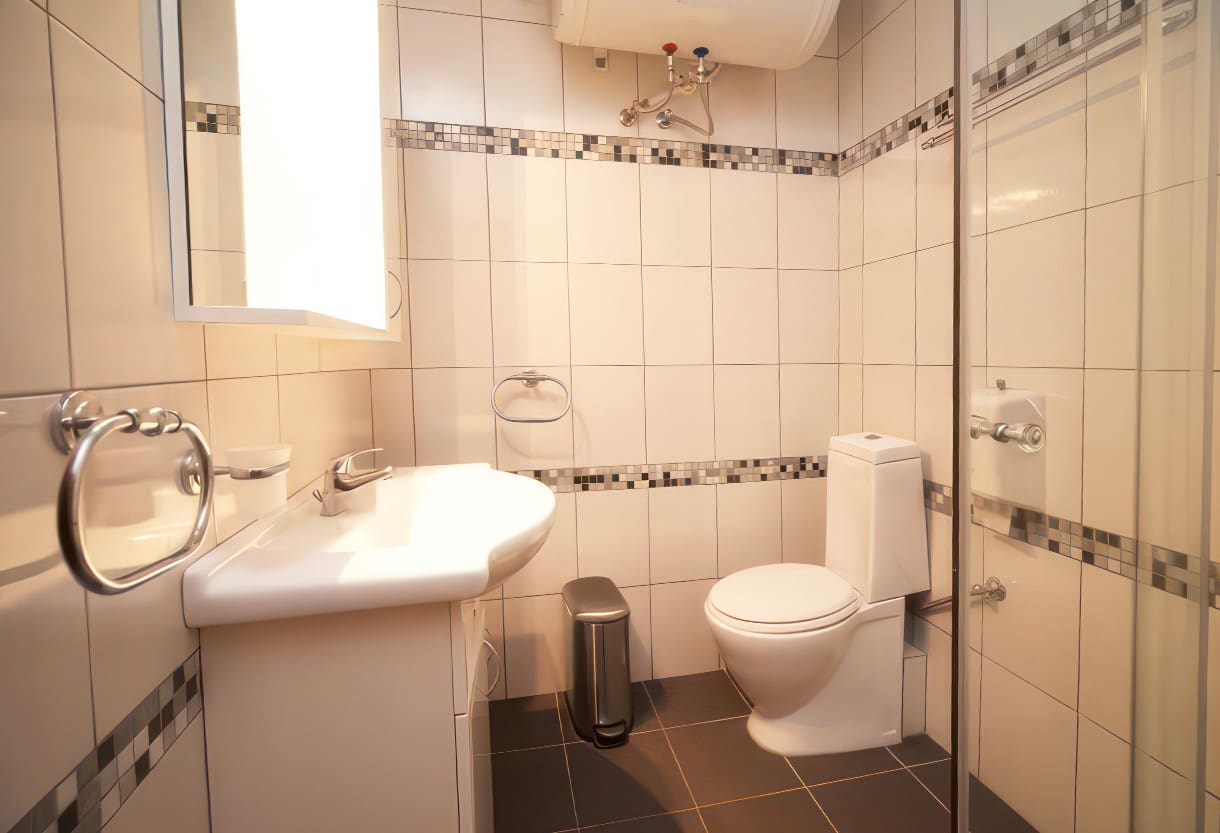 Porto-Fiscardo-Zavalata-Apartments-Georgias-Suite-Bathroom