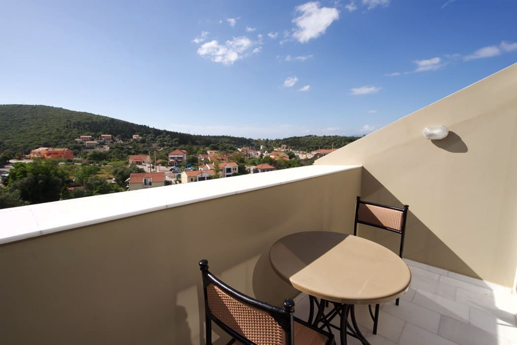 porto-fiscardo-room-10-balcony